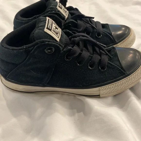 💚 Converse | Black Converse kids sneakers - kids size 12 - Picture 6 of 8